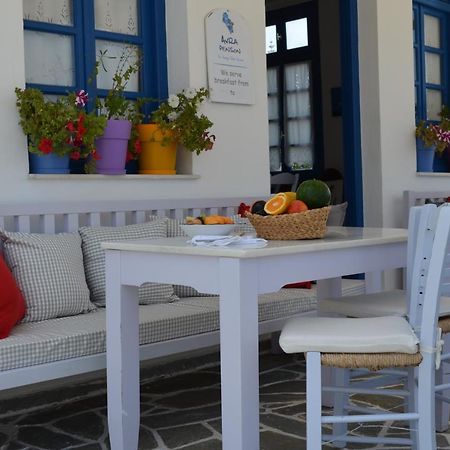 Avra Pension Chora  Exterior photo