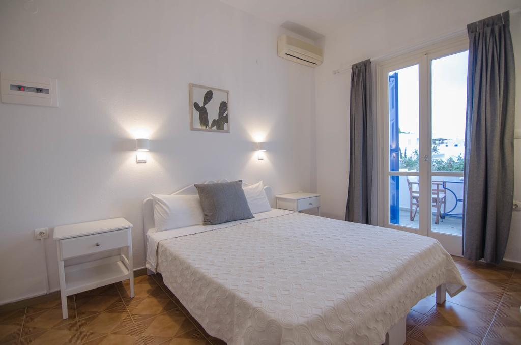 Avra Pension Chora  Exterior photo