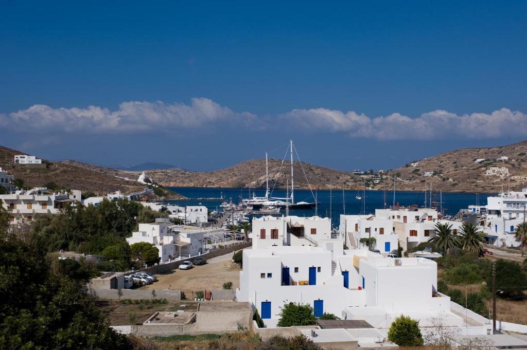 Avra Pension Chora  Exterior photo